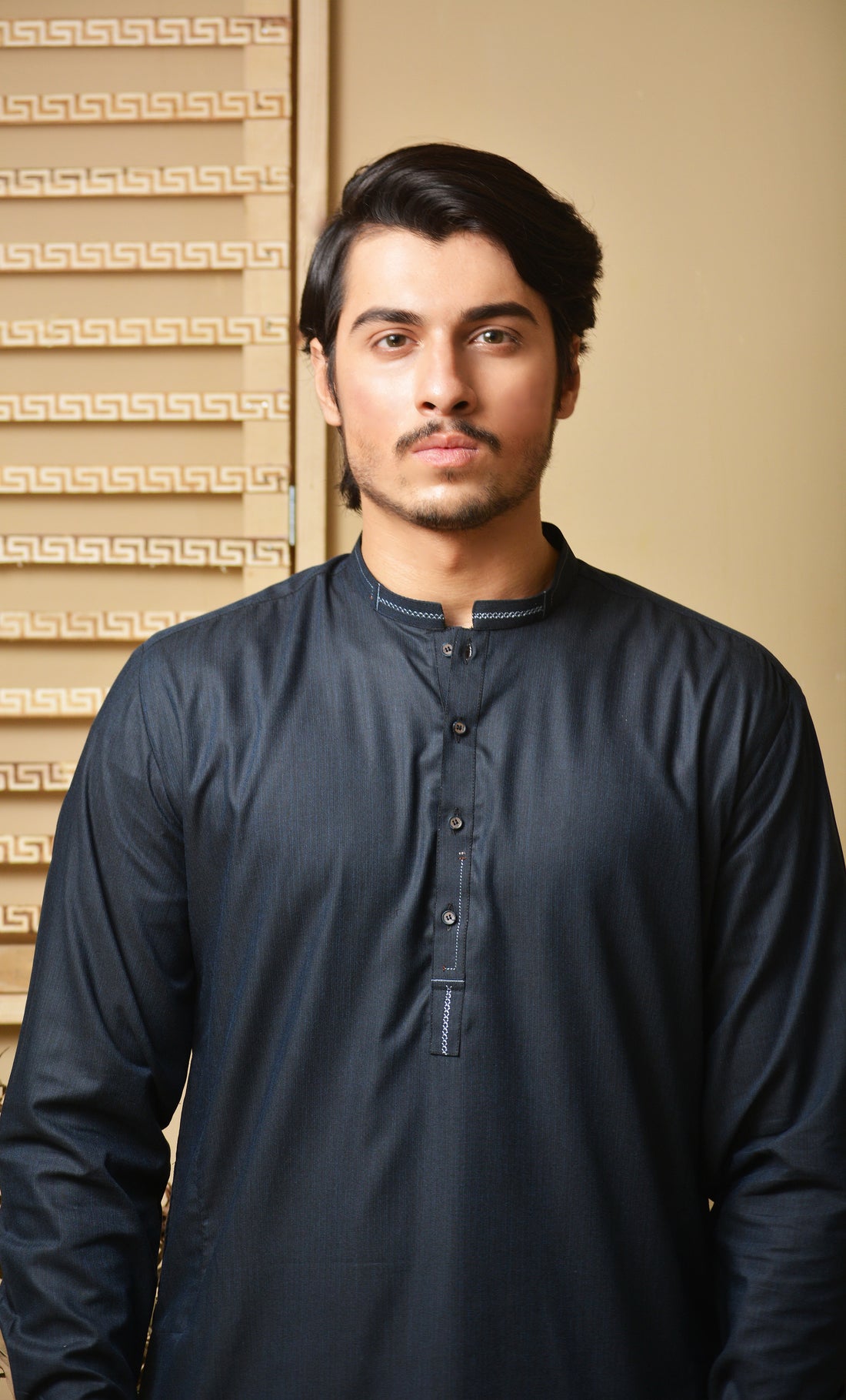 SELF DESIGNING KURTA PAJAMA